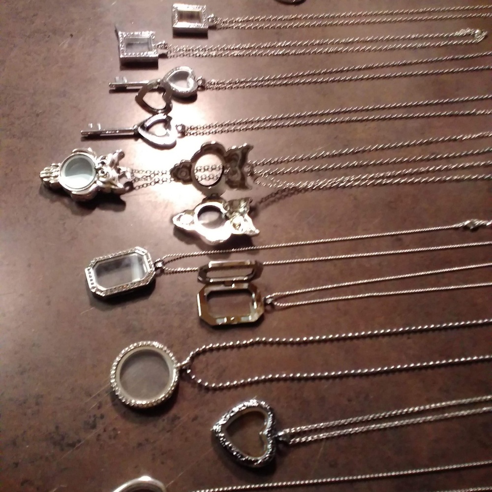 Floating Lockets - image 8